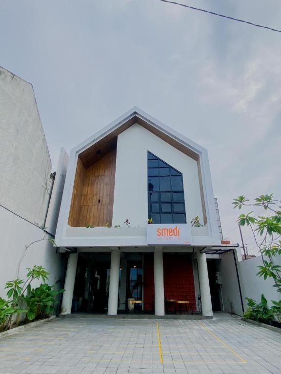 Smedi Coliving Hotell Yogyakarta Eksteriør bilde