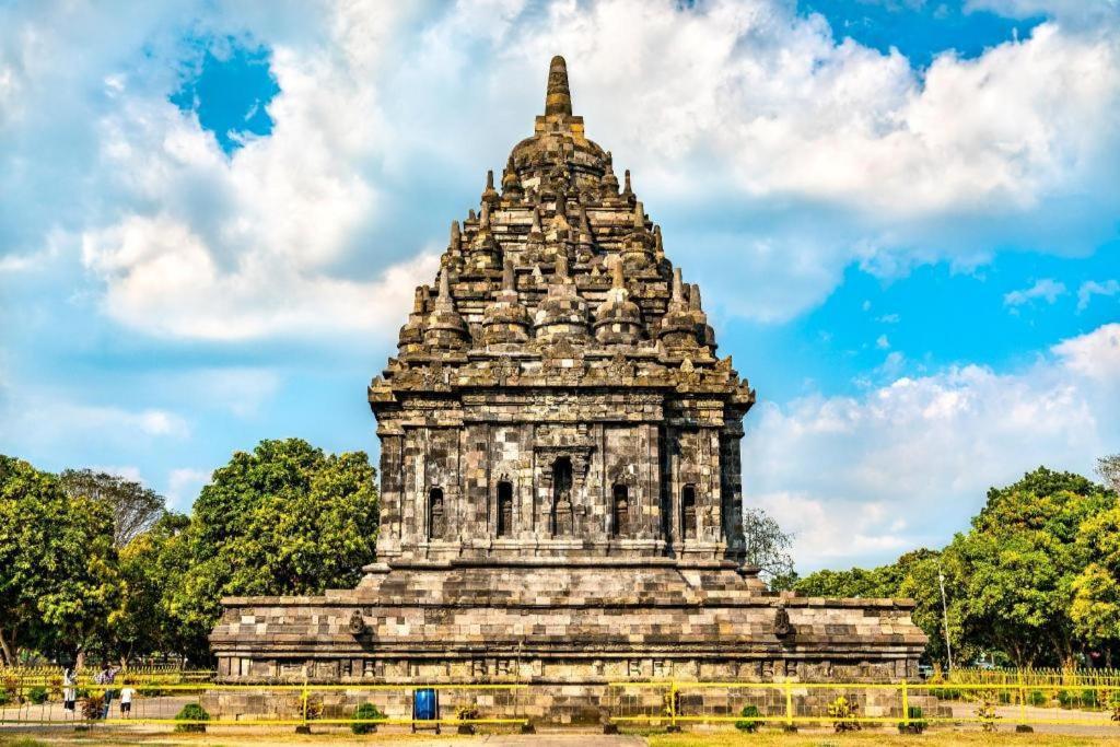Smedi Coliving Hotell Yogyakarta Eksteriør bilde